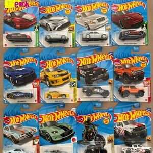 Assorted Die-Cast Cars Set